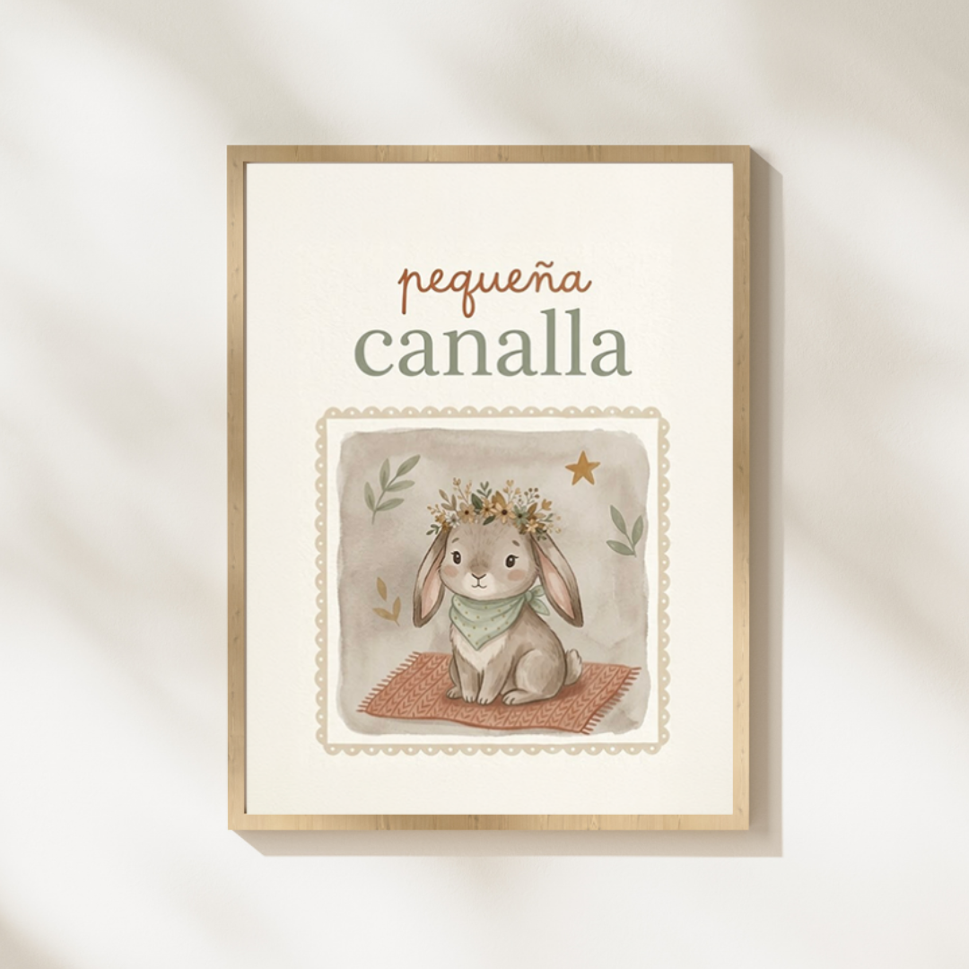 Lámina infantil «Pequeña canalla» con ilustración de conejo con corona de flores – Viva La Home